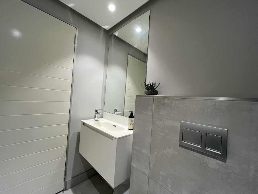 2 Bedroom Property for Sale in Cape Town City Centre Western Cape